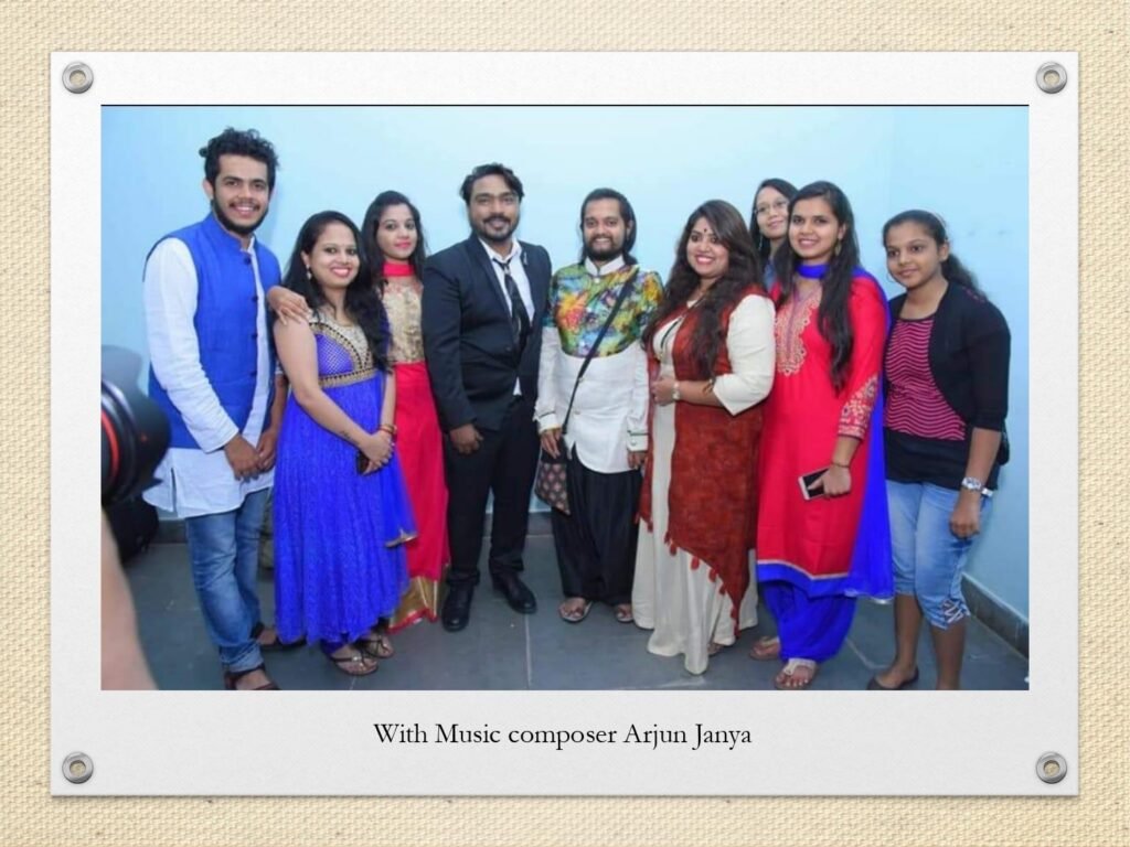 Arundathi-Vasishta-Anusha-A-N-with-composer-arjun-janya